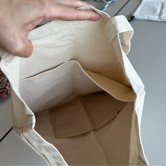 NWOT Christy Dawn Tote. Never Used. - Picture 4 of 8